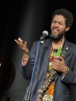 ArielBringuez_sing_JosefAigner