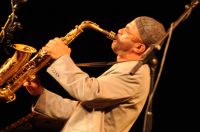 KennyGarrett_2_RolandHolzwarth